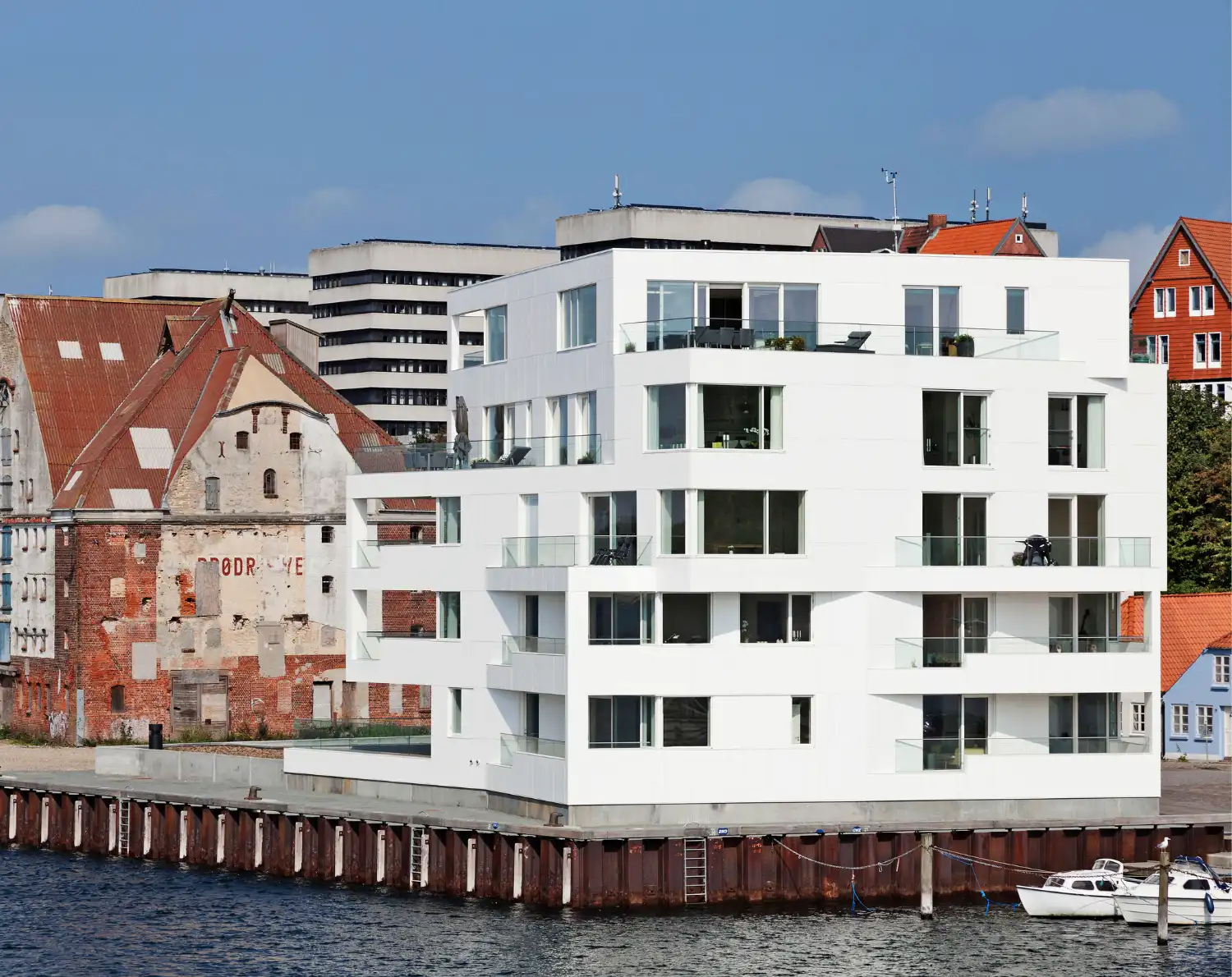 Havbo Seaside Condo Steni Colour Project