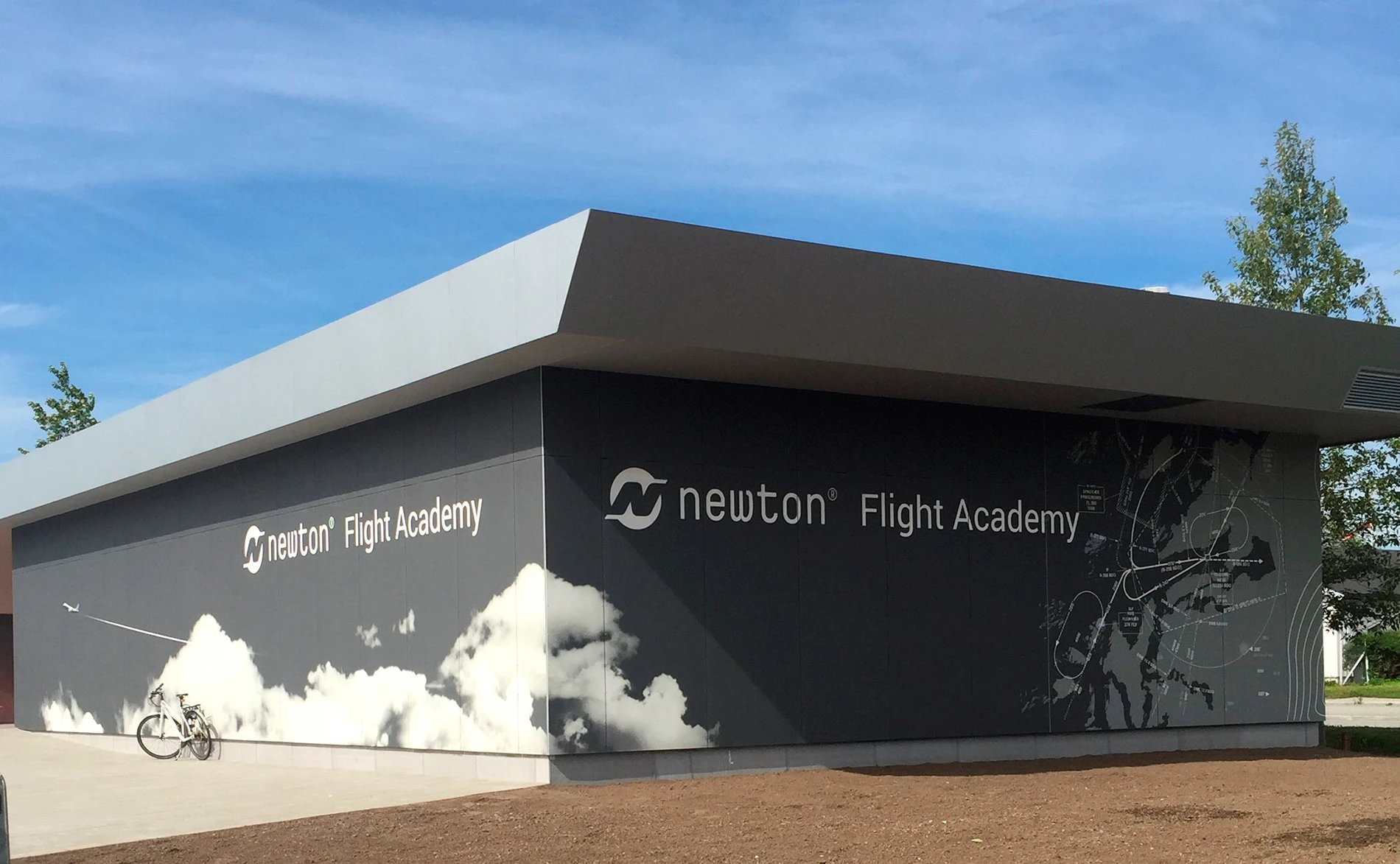 Steni_vision_custom_newton_flight_academy-commerical_2016