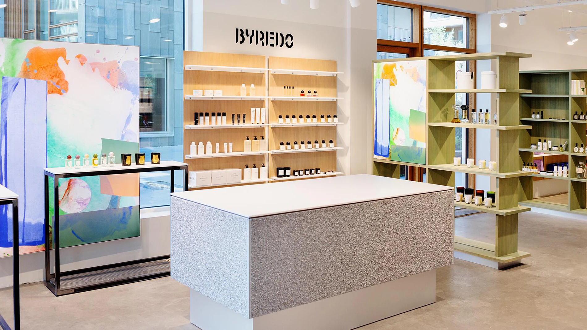 wood_perfume_shop_image_feature