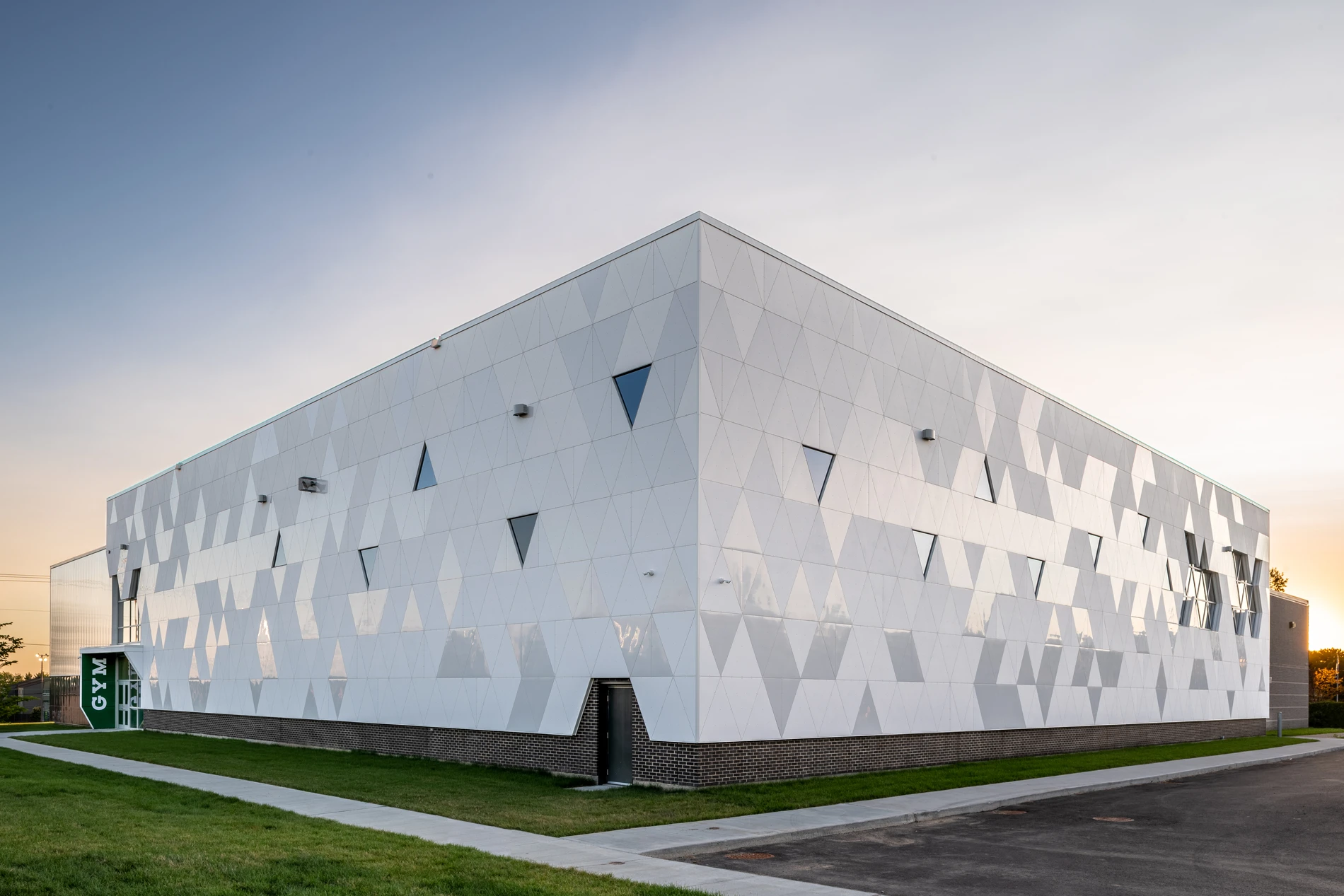 Steni_colour_pioneer_school_education_feature