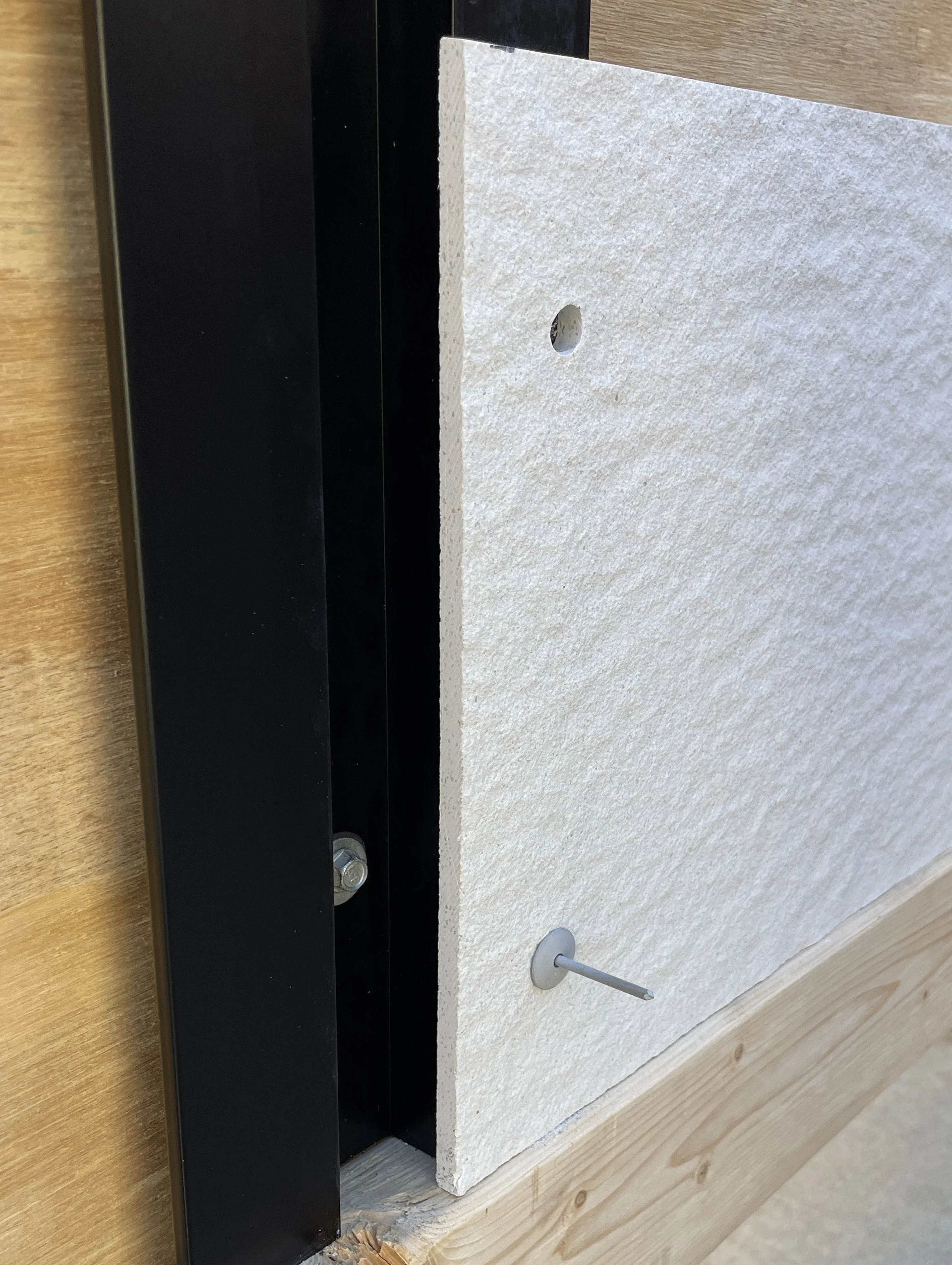Omnis-Framing-2a