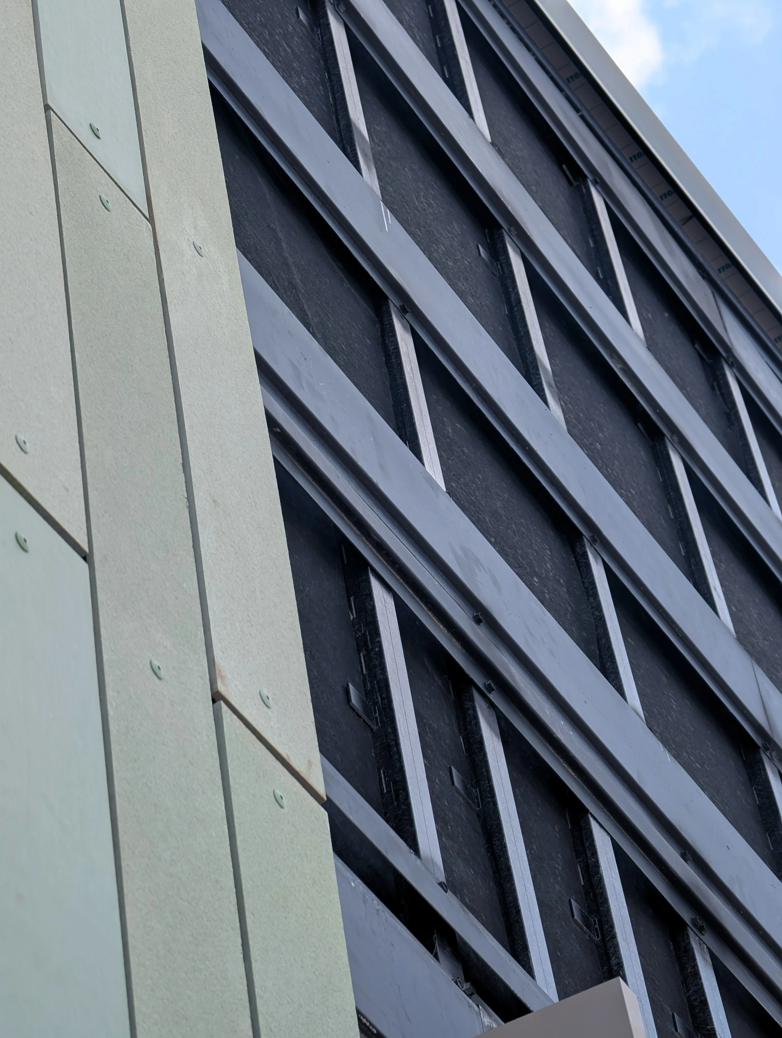Omnis-Framing-5a